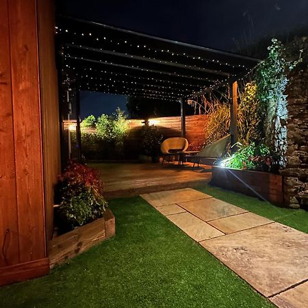 The Cottage Hideout Upholland Bagian luar foto